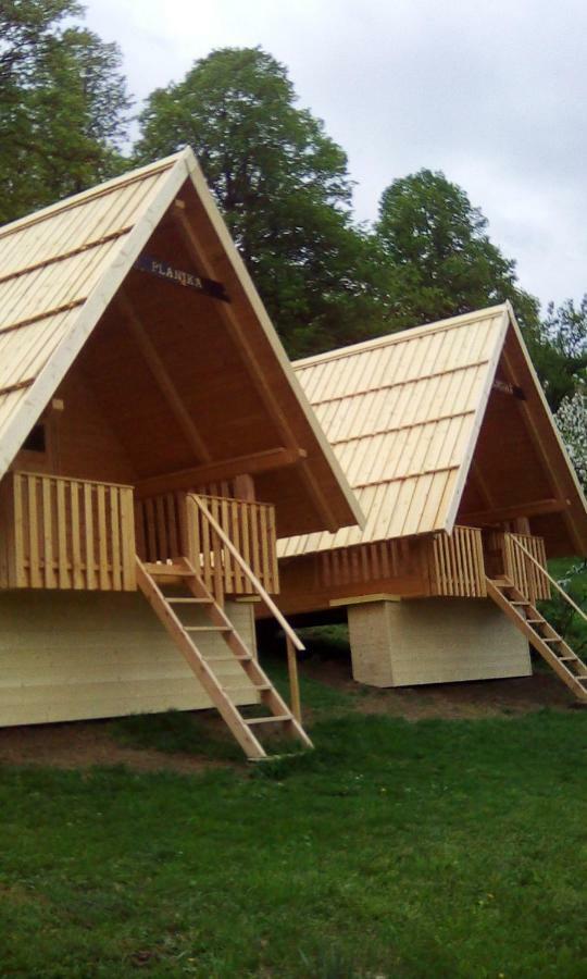 Villa Farmglamping Planika - Encijan Hrase Esterno foto